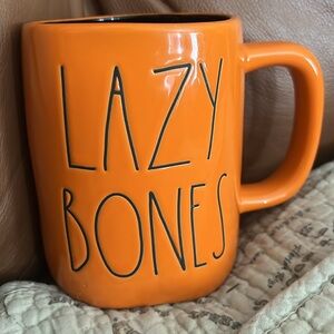 RAE DUNN LAZY BONES ORANGE/BLACK MUG